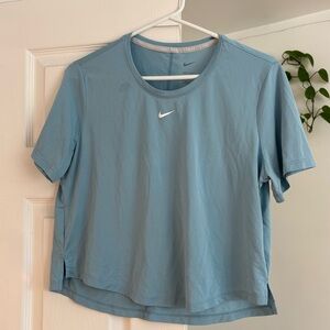 Nike Light Blue Dri Fit Cropped Shirt Size Large